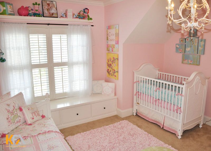Phòng ngủ bé gái sơ sinh với gam màu hồng pastel nhẹ nhàng