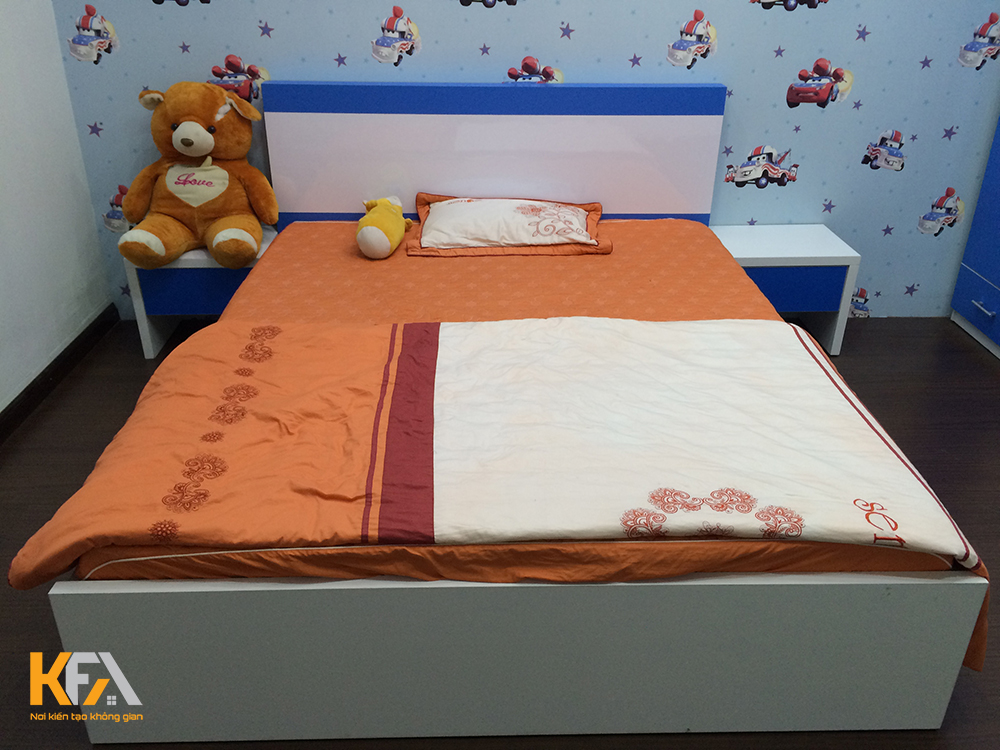 Phòng ngủ bé trai thiết kế đơn giản hơn cho phù hợp với tính cách mạnh mẽ của bé trai.