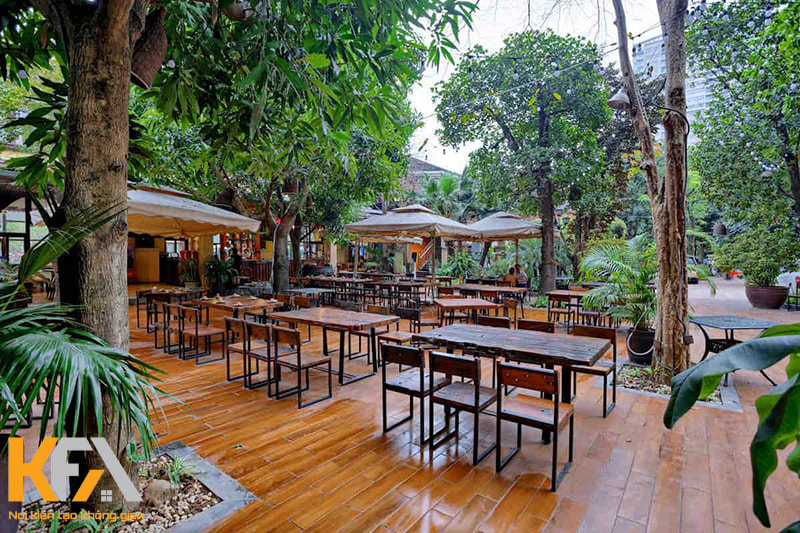 Một trong những mô hình quán cafe được ưa chuộng nhất hiện nay chính là cafe sân vườn