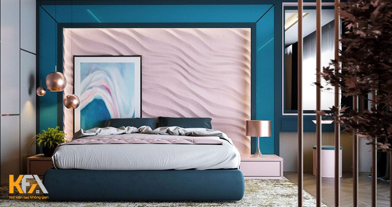 Phòng ngủ màu hồng cho cặp vợ chồng mới cưới được kết hợp màu xanh biển độc đáo
