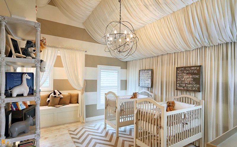 Thiết kế trần nhà với bải đầy nhẹ nhàng, nữ tính cho không gian phòng ngủ của bé