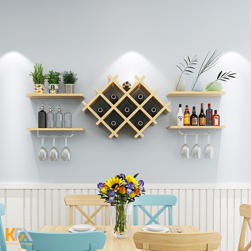 Mẫu 13: Tủ rượu treo tường thiết kế đối xứng vừa để rượu vừa trang trí tăng vẻ đẹp không gian 