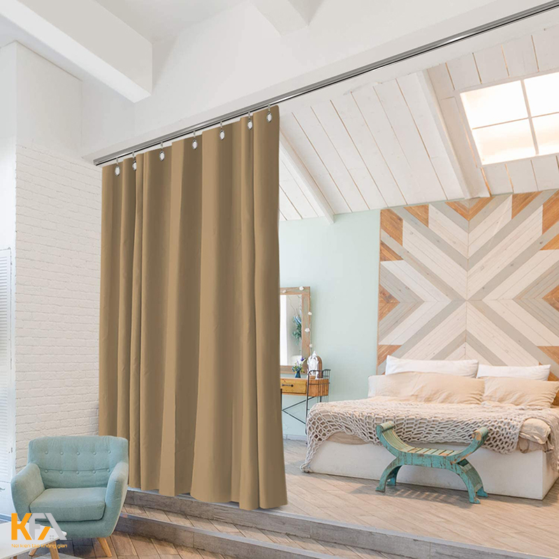 Vách ngăn phòng ngủ bằng rèm cho không gian nhẹ nhàng, dễ dàng vệ sinh