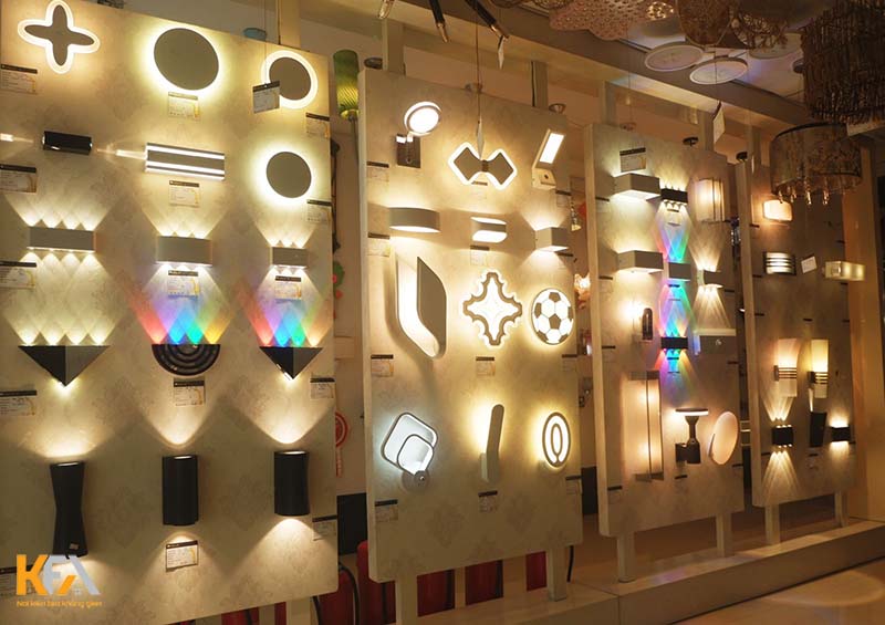 Thiết kế showroom đèn trang trí hành lang
