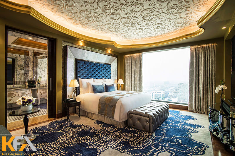 Phòng ngủ Junior suite phong cách tân cổ điển với view thành phố ấn tượng