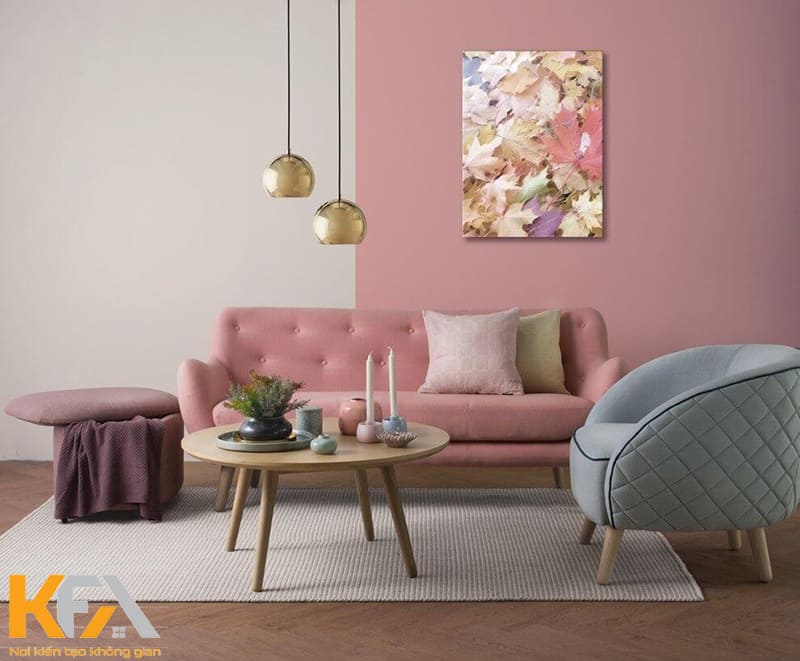 Bức tường lớn mang lại hiệu ứng thẩm mỹ rất lớn nhờ việc thiết kế 2 mảng tường với 2 tone màu hồng khác nhau
