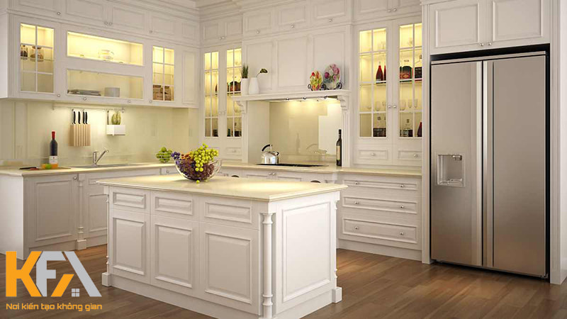 Tủ bếp màu trắng sứ được thiết kế trong phòng bếp phong cách tân cổ điển